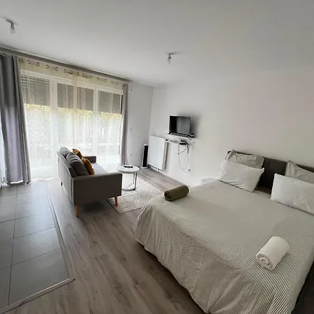 Cosy Situe A Colombes *